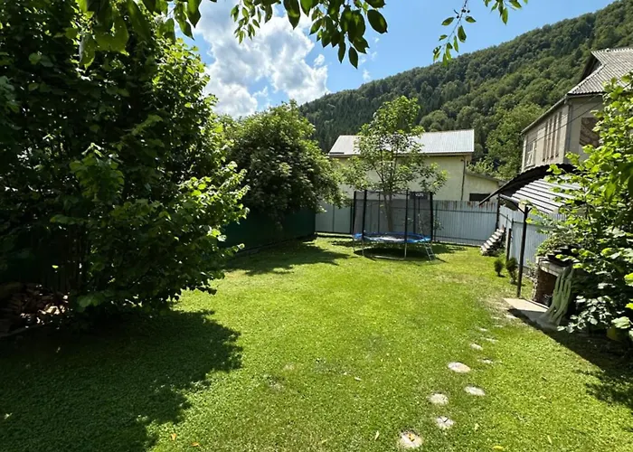 чотири стихії Tatil Evi Mizhhirya (Transcarpathia)